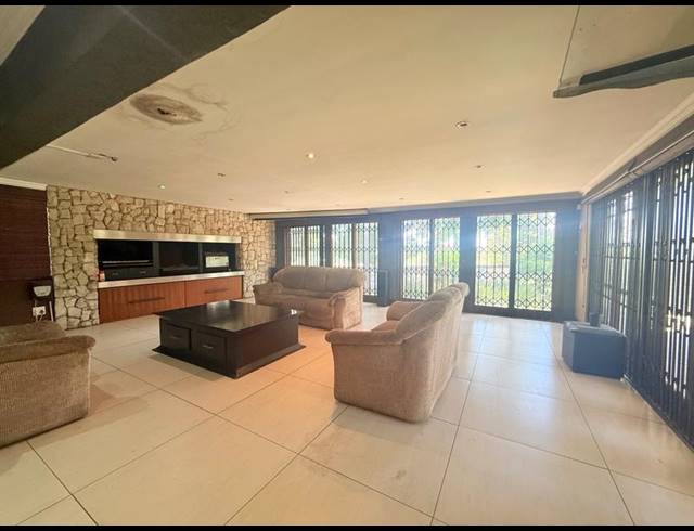 4 BEDROOM HOUSE FOR SALE IN FLORA GARDENS